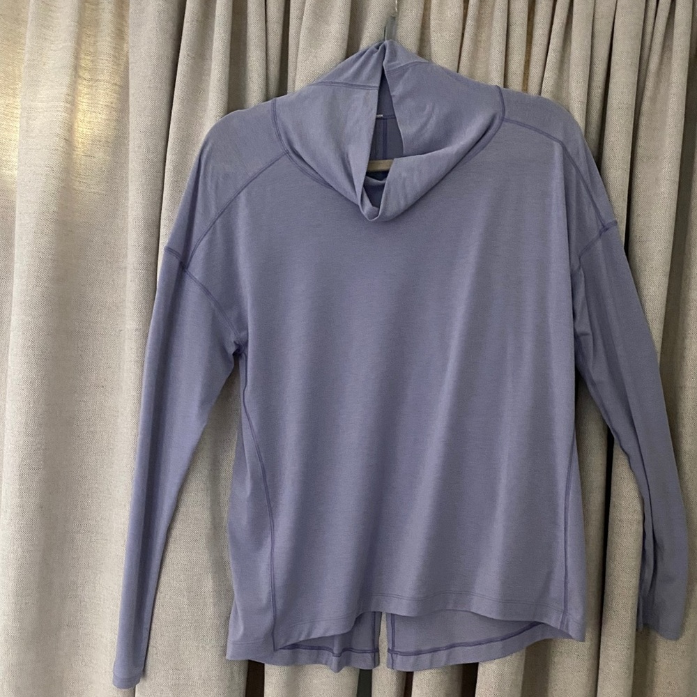 Likac lululemon long sleeve turtleneck shirt